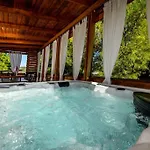 Cozy And Chic Little House With Pool Ivinj-1 Vodice