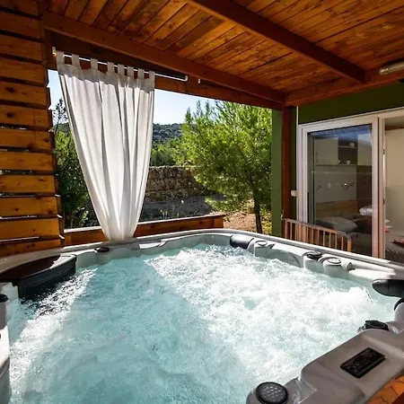 Cozy And Chic Little House With Pool Ivinj-1 Vodice Tisno