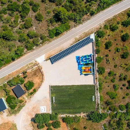 Vikendica Cozy And Chic Little House With Pool Ivinj-1 Vodice