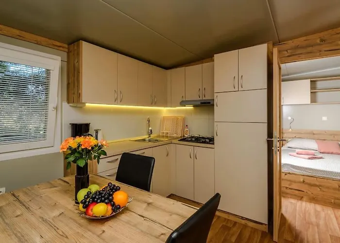 Cozy And Chic Little House With Pool Ivinj-1 Vodice Tisno